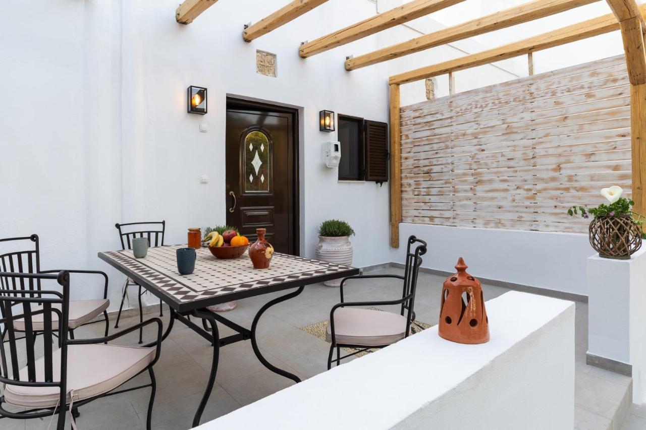 Casa Kariki - Traditional House In Psinthos Exterior photo